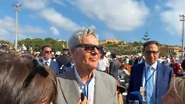 Papa Leone XIV a Lampedusa, incontro privato con pescatori, istituzioni e Claudio Baglioni