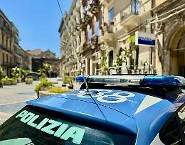 Senza sigarette esce per il tabacchino durante gli arresti domiciliari: 48enne catanese arrestato per evasione