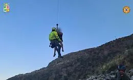 Elicottero soccorre una donna a Cala dell'Uzzo: sinergia decisiva per il recupero e il trasporto