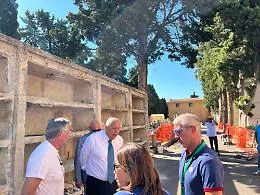 Cimitero dei Rotoli, abbattute 34 tombe abusive delle famiglie mafiose