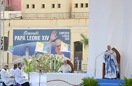 L'eredit&agrave; di Papa Leone e l'estate d'oro di Lampedusa: sull'isola il tutto esaurito (o quasi) e un boom turistico che &egrave; gi&agrave; record