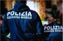 Pistola con matricola abrasa nascosta nella cuccia del cane: arrestato un quarantottenne a Monreale
