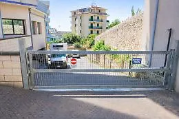 "La farmacia comunale dell'Asp a Ragusa &egrave; inaccessibile per anziani e disabili"