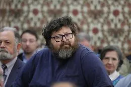 Mario Adinolfi, l&rsquo;uomo delle frontiere: politica identitaria, poker e l&rsquo;arresto che riaccende tutte le ombre
