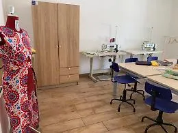 Una scuola di sartoria per donne vittime di violenza in un bene confiscato alla mafia: a Catania nasce "Moda operandi"