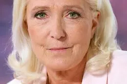 Marine Le Pen condannata in Appello a tre anni di carcere, ma la partita per l&rsquo;Eliseo resta aperta