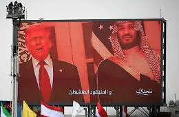 Trump sfida i killer di Teheran: "Se mi uccidono, gli ordini per reagire sono gi&agrave; firmati"