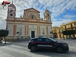 Lite nella notte a Balestrate, 47enne accoltellato al collo: arrestato un uomo per tentato omicidio