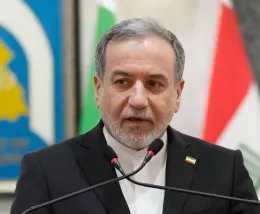 La tregua contestata nello Stretto di Hormuz, ministro Araghchi: "l'Iran ha mantenuto la parola, rispetto deve essere reciproco"