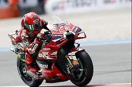 Marc M&aacute;rquez conquista la pole al Gran Premio di Germania, accanto a lui il fratello: tutte le Ducati in prima fila