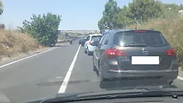 Modica nella morsa del traffico, attese estenuanti sotto il caldo torrido sul ponte Guerrieri