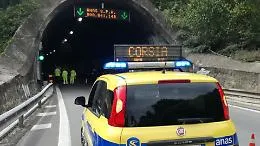 Incidente in galleria sulla A19, due auto coinvolte: rallentamenti tra Palermo e Catania
