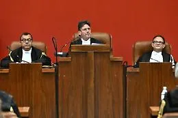 Ponte Morandi, condanne per crollo e omicidio stradale: l'ex ad  di Aspi, Giovanni Castellucci, dovr&agrave; scontare  12 anni