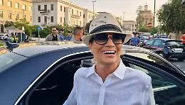 &laquo;Io vedo solo tanti colori&raquo;: l'energia e i sorrisi di Heather Parisi illuminano il Pride di Siracusa 
