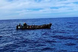 Riprendono gli sbarchi a Lampedusa: 51 migranti salvati in mare, hotspot sotto controllo