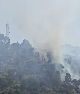 Modica, la collina di Monserrato torna di nuovo in fiamme