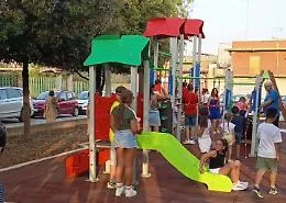 Giardino Collodi riapre a Solarino: nuovo parco giochi tra sicurezza e socialit&agrave;