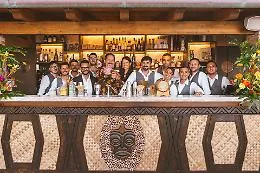 Il mixology d&rsquo;autore in stile Tiki approda a Taormina e trasforma la terrazza di Villa Sant'Andrea in un'oasi caraibica