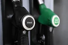 Gasolio, sfondato il muro dei 2,2 euro: la Sicilia tra le regioni pi&ugrave; care d'Italia