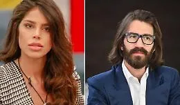 Porto Cervo, la consegna della bambina e il conto aperto tra genitori: cosa cambia ora nel caso Leonardo Maria Del Vecchio-Sara Soldati
