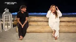 Temptation Island, il fal&ograve; che spegne la coppia catanese. Giovanni si alza, fugge e poi chiude con Sabrina: &laquo;Non ti amo pi&ugrave;&raquo;