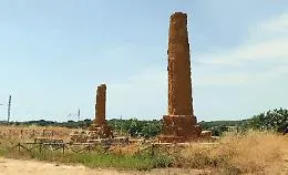 Furto di cavi di rame alla Valle dei Templi: i ladri agiscono indisturbati e il tempio di Vulcano resta al buio