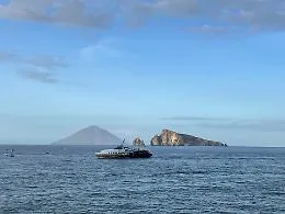 La "Dolce Vita" alle Eolie: l'estate 2026 di Panarea con Luca Cordero di Montezemolo e Flavio Briatore 