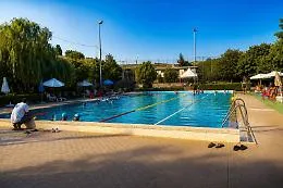 Piscina comunale di Monterosso Almo, i gestori denunciano atti di vandalismo