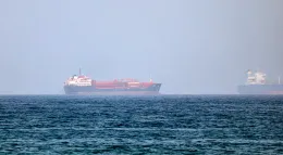 Hormuz, la riapertura non &egrave; pi&ugrave; un miraggio: accordo tra Iran e Oman. In Libano nuovi bombardamenti dall'Idf