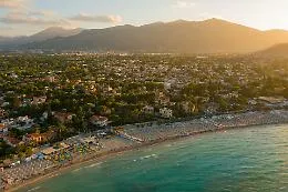Piscine sequestrate a "La Torre" di Mondello: la capitaneria avvia accertamenti per presunte irregolarit&agrave;