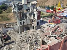 La tragedia "annunciata" di Pistunina: il collasso ad "effetto pancake" e gli allarmi lanciati nei giorni precedenti