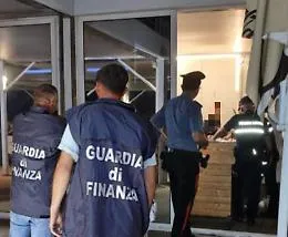 Festa abusiva e lavoro nero: stangata sul lido di Fondachello a Mascali