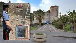 Castello Ursino, preso il ladro di rame che ha lasciato al buio il museo: beccato con 40 kg di cavi