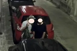 Modica, imbrattano le porte delle abitazioni di via Carlo Papa: due writers nei guai