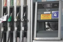 La stangata del controesodo: benzina e gasolio a livelli record mentre scade il taglio delle accise