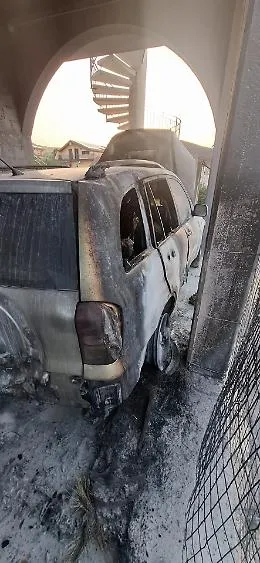 Incendiata l'auto della comandante della polizia locale di Castel di Iudica. Il sindaco: &laquo;Non ci faremo intimidire&raquo;
