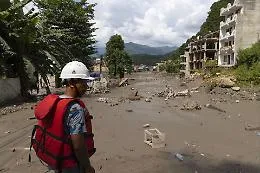 Nepal:  100  lavoratori intrappolati nel tunnel di una centrale idroelettrica
