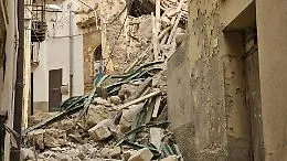 Agrigento, sfiorata la tragedia nel centro storico: crolla una palazzina in via Saponara