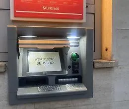 Scoglitti, bancomat fuori uso: disagi per cittadini e turisti