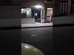 Boato nella notte, assalto al bancomat: le immagini