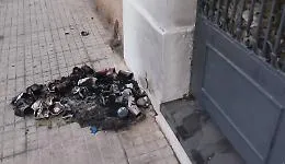 Atto vandalico contro la sede dell&rsquo;associazione Lamba Doria: bruciata della plastica all&rsquo;ingresso


