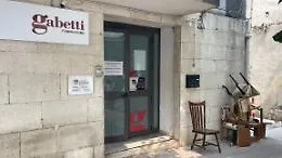 Ragusa, Chiavola: "L'ingresso della nostra agenzia trasformato in un deposito di masserizie"