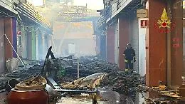 Ancora focolai nel centro commerciale Conca d'oro, si indaga sulle cause del rogo