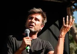 Di Battista denuncia il "genocidio" di Israele  e da Cuba lancia un appello "a non voltare lo sguardo"