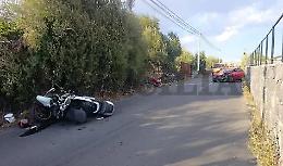 Scontro fra auto e moto lungo la Sp 3/III: centauro in codice rosso al San Marco
