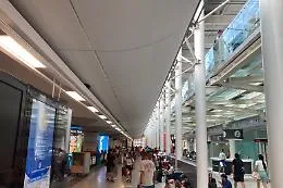 L'Etna torna a farsi sentire: scattano nuove restrizioni sui voli all'aeroporto di Catania