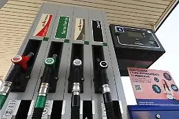 Proroga di cinque giorni per il taglio delle accise sul gasolio: l'ultima sforbiciata prima degli aiuti mirati