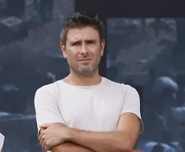 Per Alessandro Di Battista l'intervento &egrave; alle spalle ma il rientro &egrave; senza data