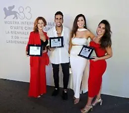 Santa Margherita di Bel&igrave;ce trionfa a Venezia: il film "Pochi Attimi" conquista il Premio Leone Lungo
