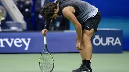 Alcaraz crolla all&rsquo;ultimo respiro, Shelton trionfa nel super tie-break